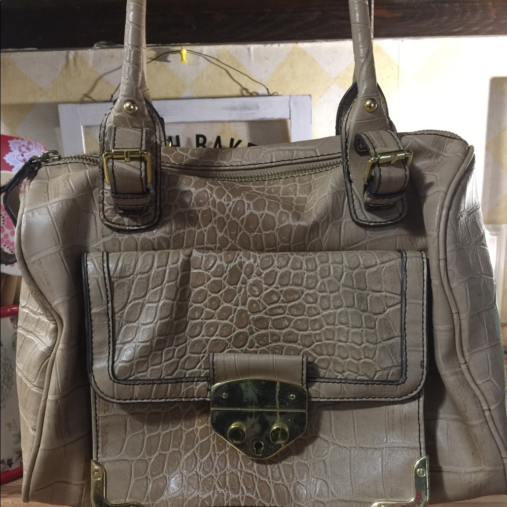 Jessica Simpson purse